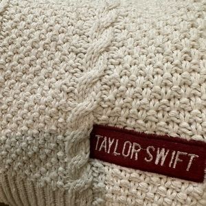 Taylor Swift RED cardigan sweater. L/XL